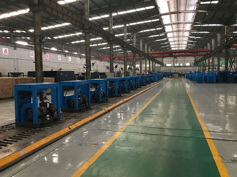 螺桿空壓機組裝車間